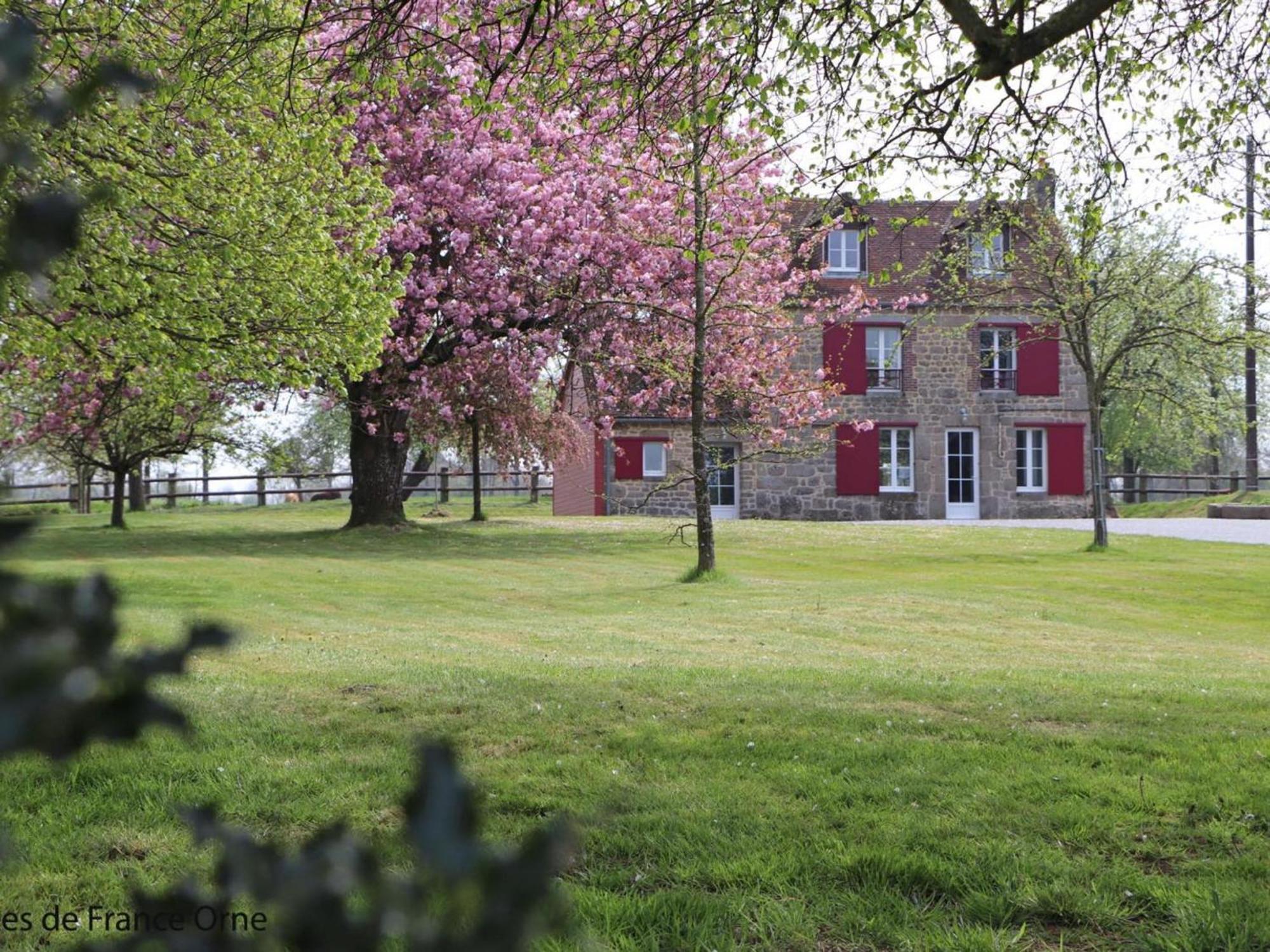Maison Normande Renovee Avec Grand Jardin, Ideale Pour Famille, Proche Lac Et Randonnees - Fr-1-497-143 Menil-Gondouin Экстерьер фото